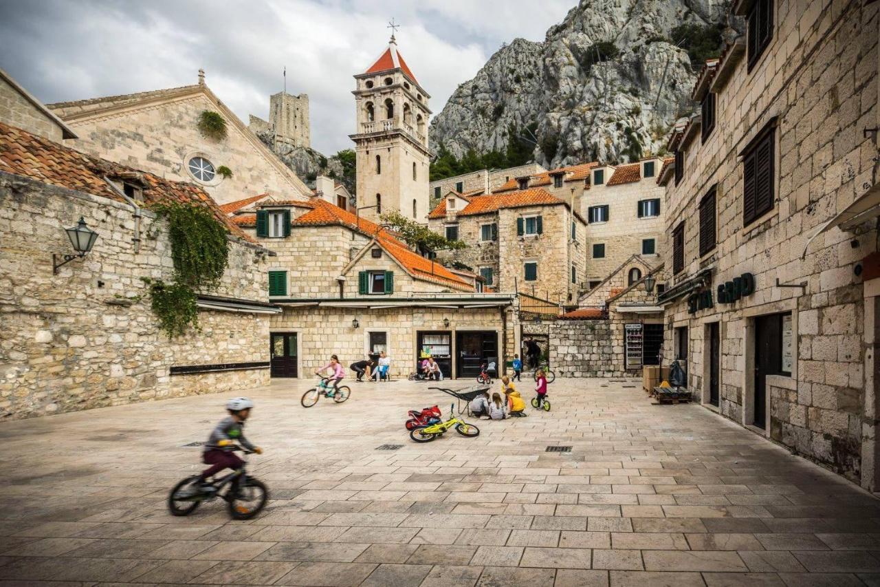 Apartments Joko Omiš Buitenkant foto